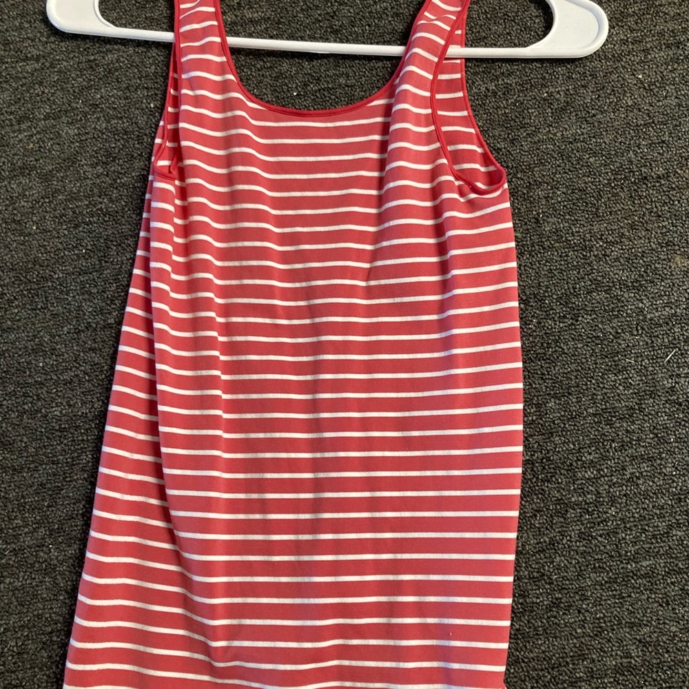 Red tank with white stripes elastic - Picture 1 of 1